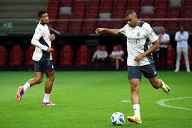 尤其是在 尤其是在